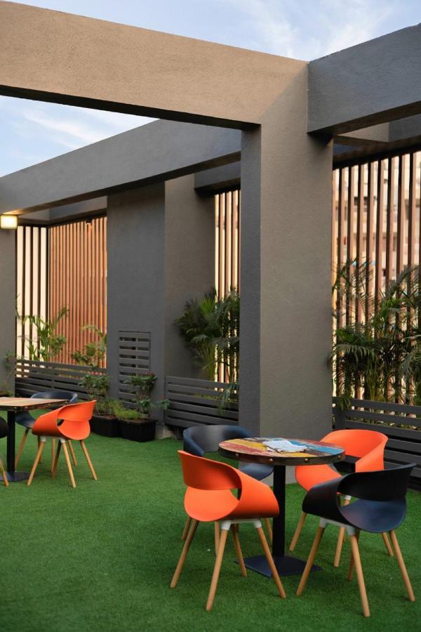 Couch & Cheese Homestel The Most Luxurious Hostel For Working Professionals & Students Pune Extérieur photo